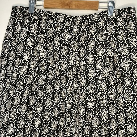 LOFT Dresses & Skirts - Ann Taylor LOFT NWOT Women's‎ Black White Pattern A-Line Zipper Skirt Size 14